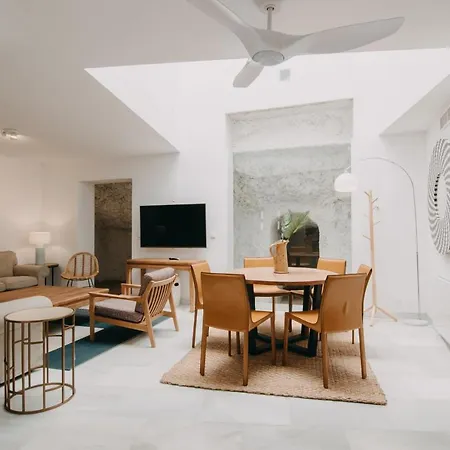 Апартаменты Tuguest Alhambra House